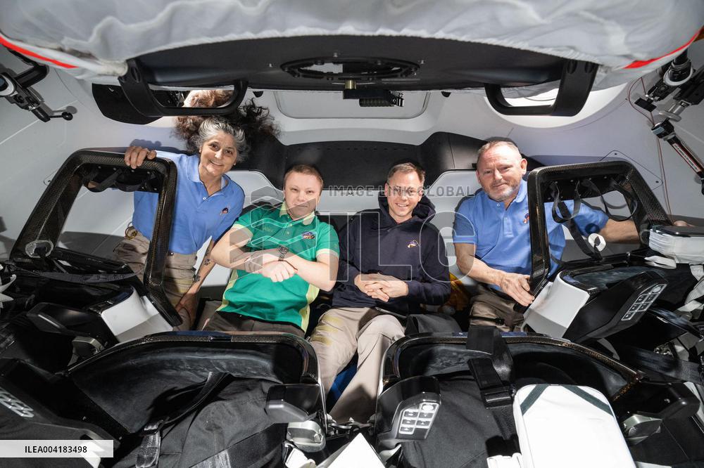 Astronauts Stuck in Orbit for Nine Months Leave Iss for Earth