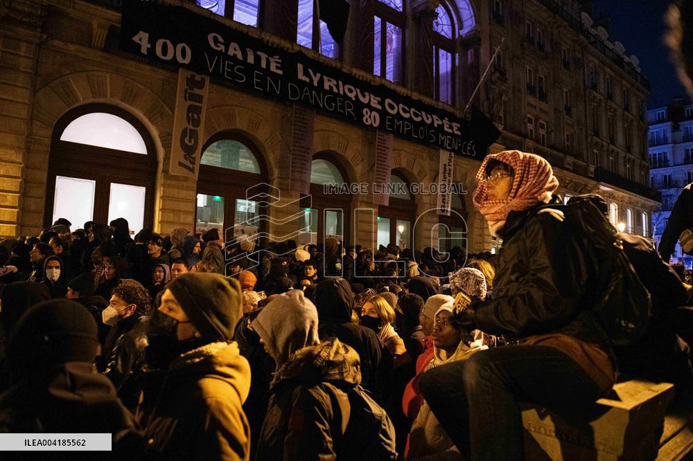 Gaite Lyrique Evacuated After Occupied by 450 Young Migrants - Paris