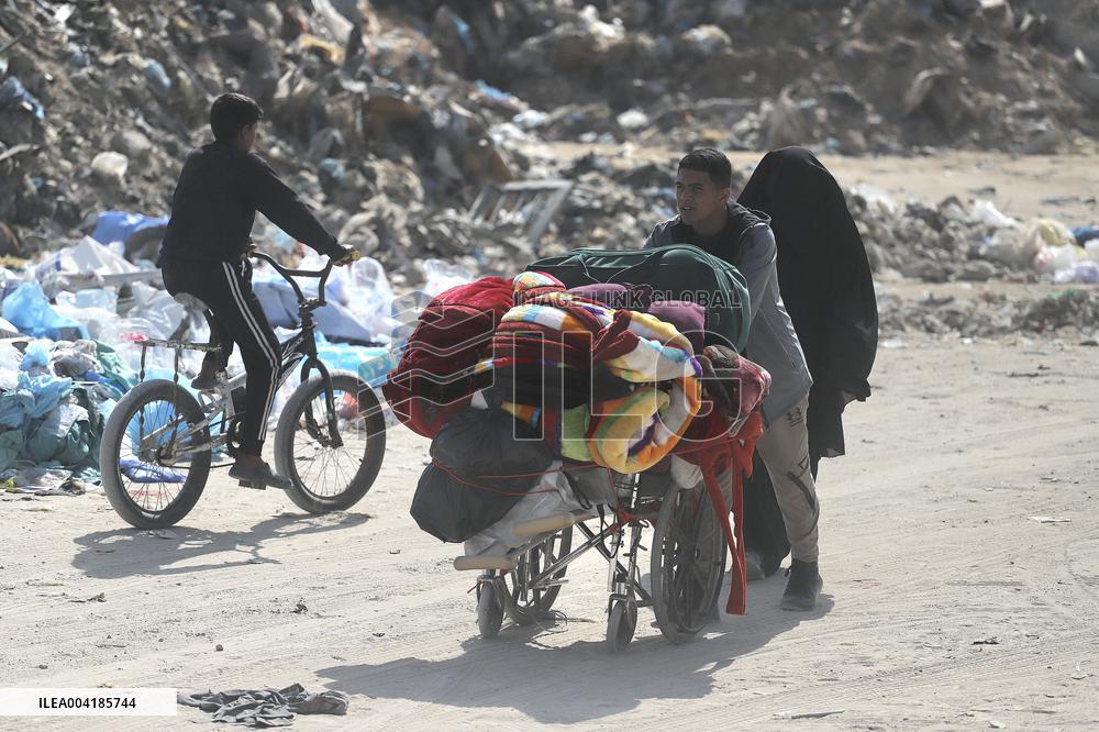 Palestinian Families Flee After Intense Israeli Airstrikes - Gaza