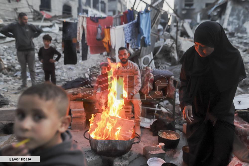 Border Closures, Israel Cuts Off Water And Electricity Supplies - Gaza Strip