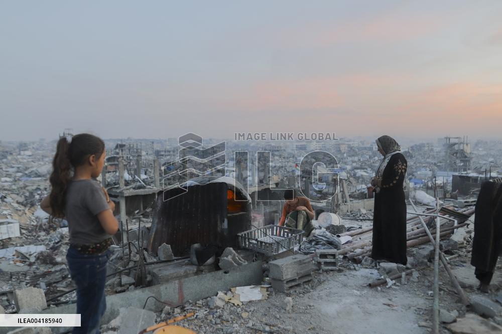 Border Closures, Israel Cuts Off Water And Electricity Supplies - Gaza Strip