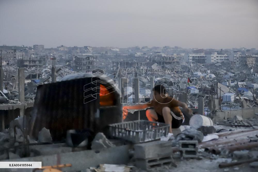 Border Closures, Israel Cuts Off Water And Electricity Supplies - Gaza Strip