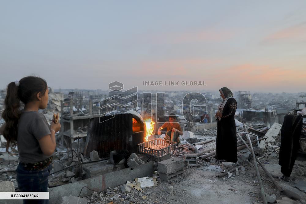 Border Closures, Israel Cuts Off Water And Electricity Supplies - Gaza Strip