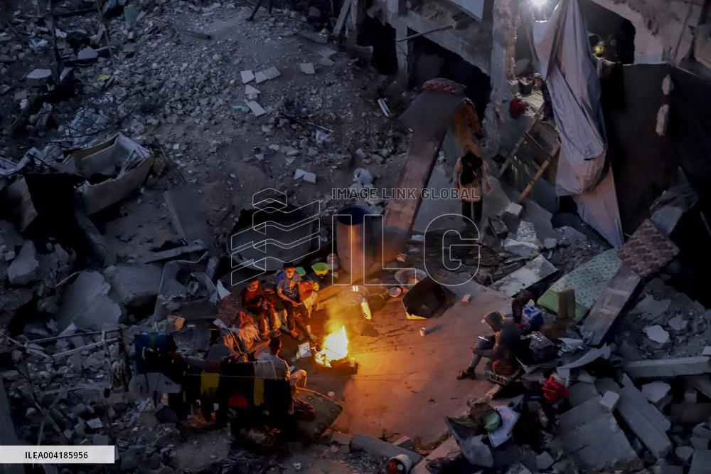 Border Closures, Israel Cuts Off Water And Electricity Supplies - Gaza Strip