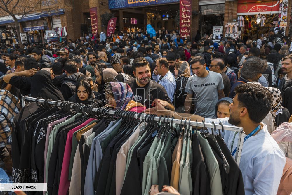 Economic Crisis In Iraan On The Eve Of Nowruz