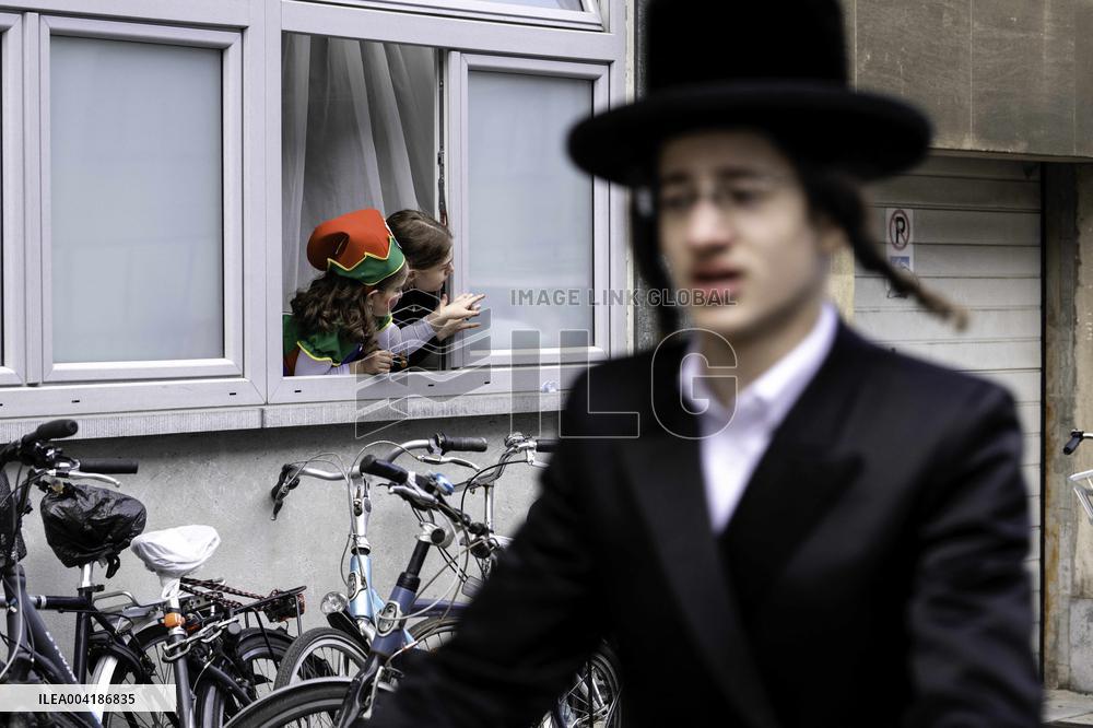 Jewish Community Celebrates Purim In Antwerp