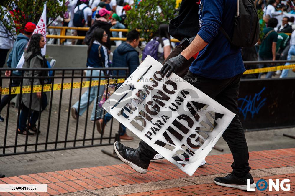 Demonstrations in Support of Colombian President Reforms