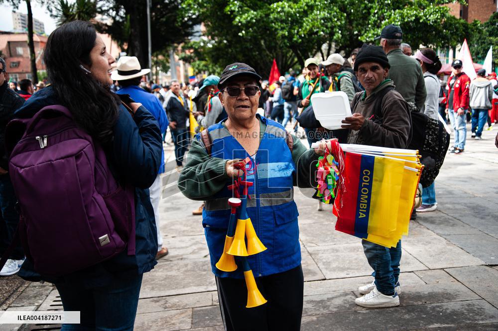 Demonstrations in Support of Colombian President Reforms