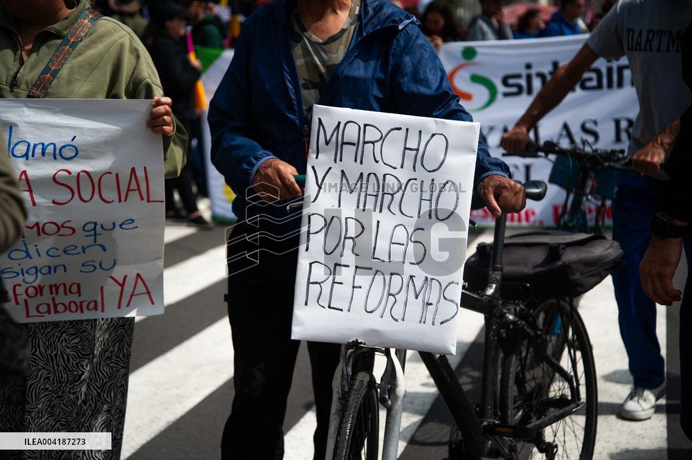 Demonstrations in Support of Colombian President Reforms