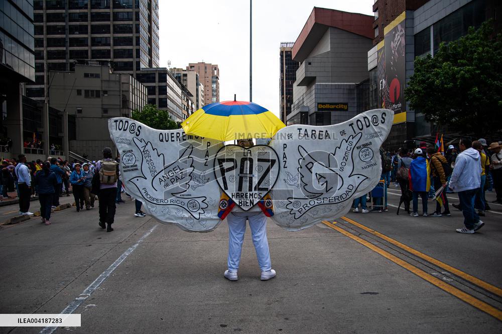 Demonstrations in Support of Colombian President Reforms