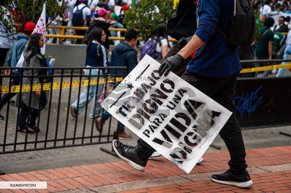Demonstrations in Support of Colombian President Reforms