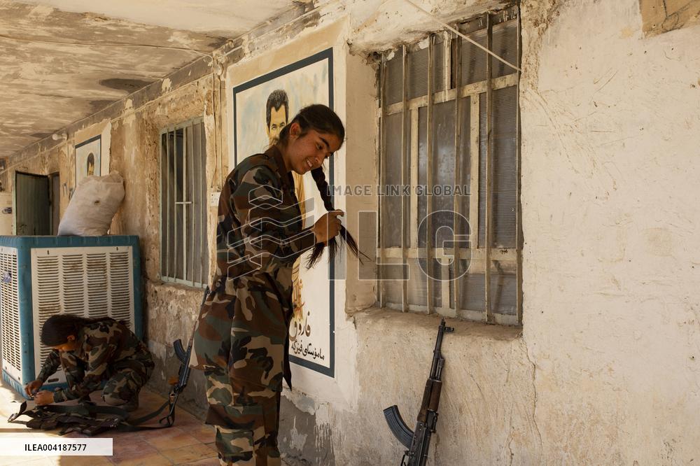 Peshmerga Recruits Of The Democratic Party of Iranian Kurdistan - Erbil