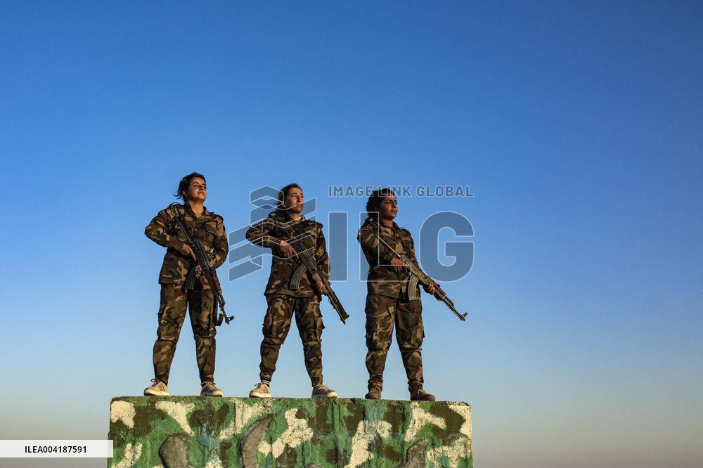 Peshmerga Recruits Of The Democratic Party of Iranian Kurdistan - Erbil