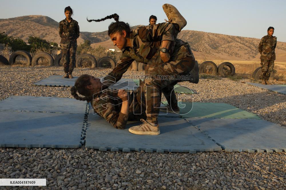 Peshmerga Recruits Of The Democratic Party of Iranian Kurdistan - Erbil