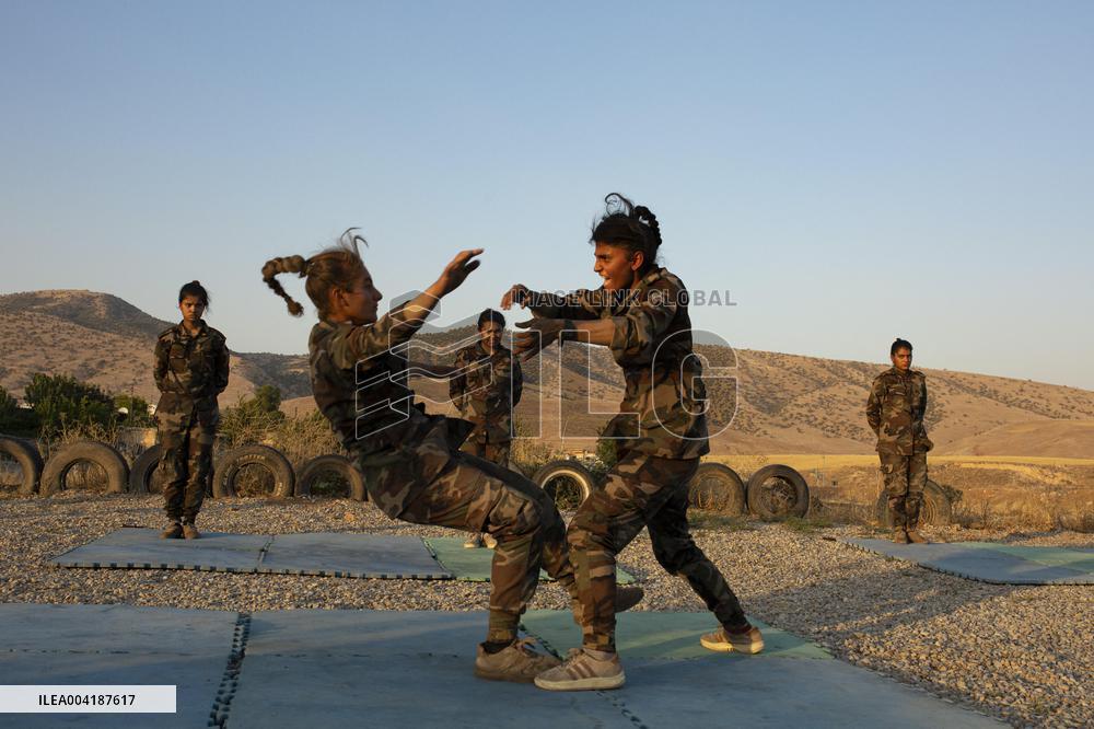 Peshmerga Recruits Of The Democratic Party of Iranian Kurdistan - Erbil