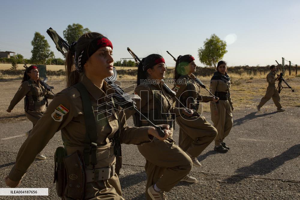 Peshmerga Recruits Of The Democratic Party of Iranian Kurdistan - Erbil