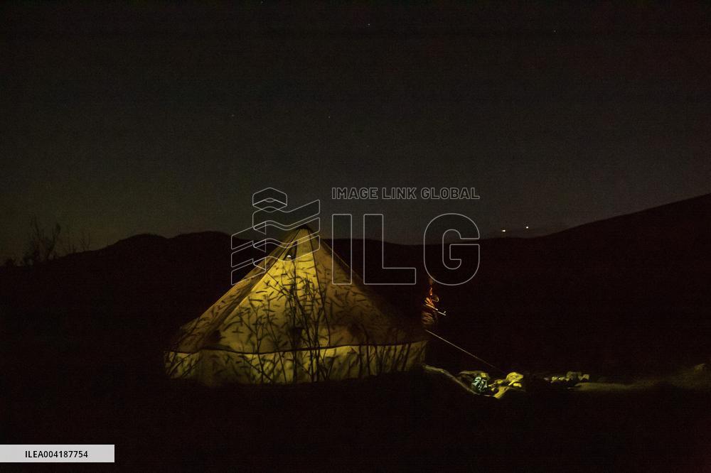 Female Peshmerga Fighters In The Mountains - Iraq