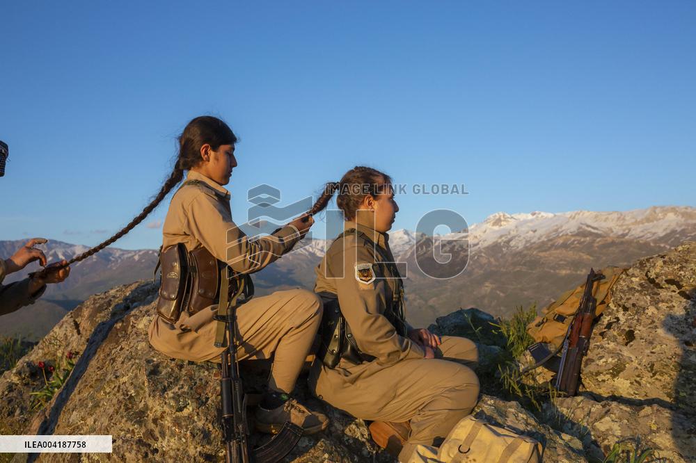 Female Peshmerga Fighters In The Mountains - Iraq
