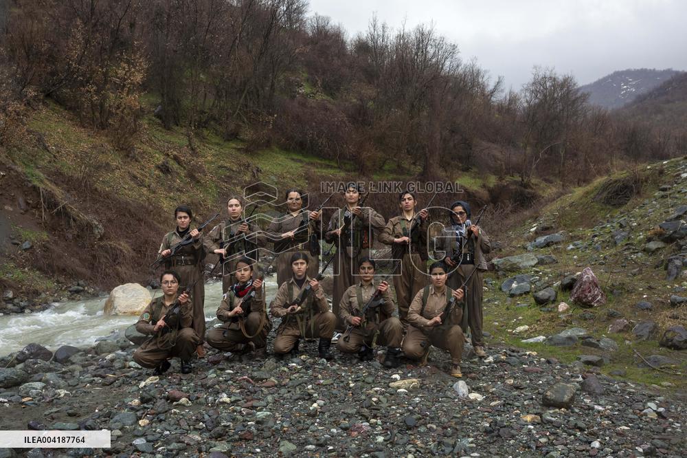 Female Peshmerga Fighters In The Mountains - Iraq