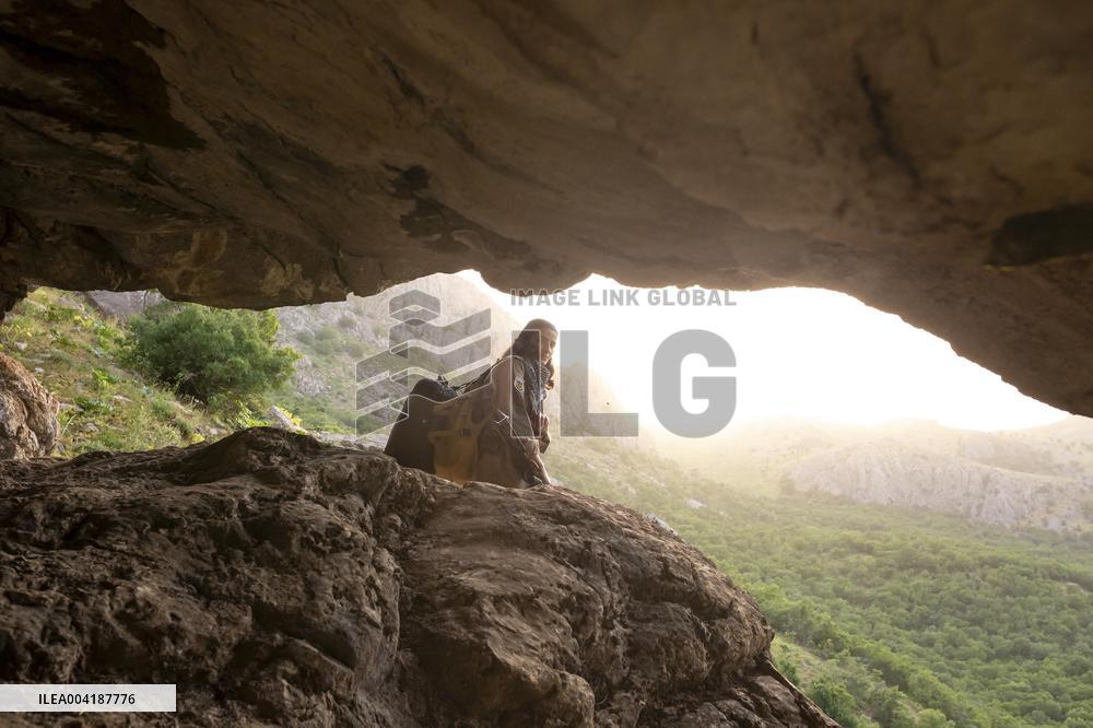 Female Peshmerga Fighters In The Mountains - Iraq