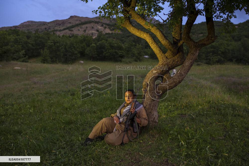 Female Peshmerga Fighters In The Mountains - Iraq