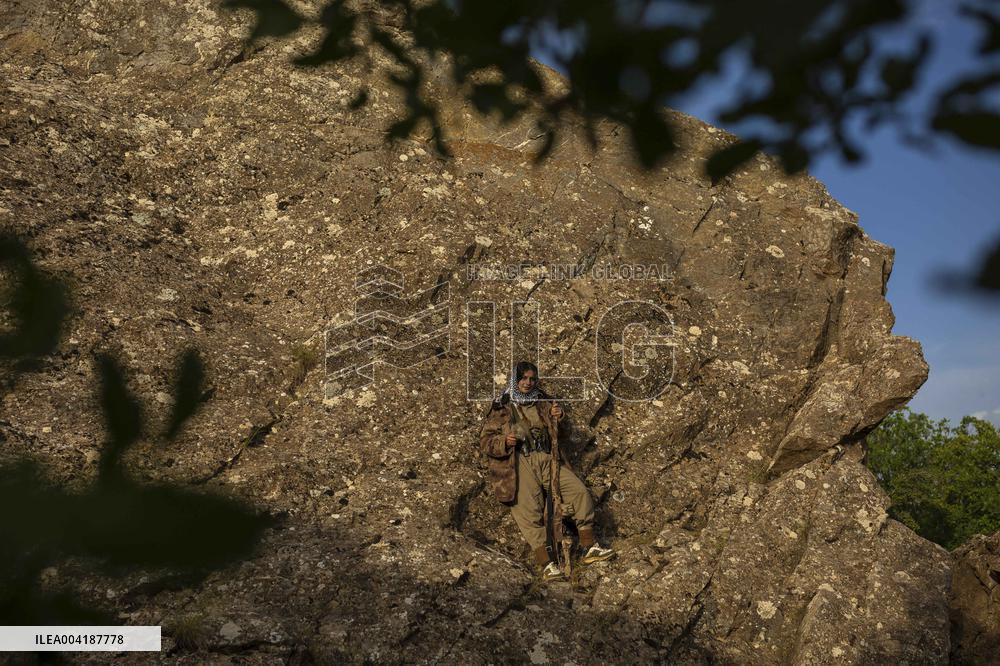Female Peshmerga Fighters In The Mountains - Iraq
