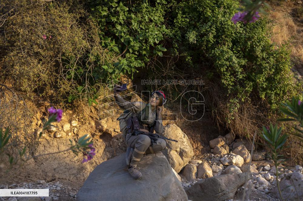 Female Peshmerga Fighters In The Mountains - Iraq