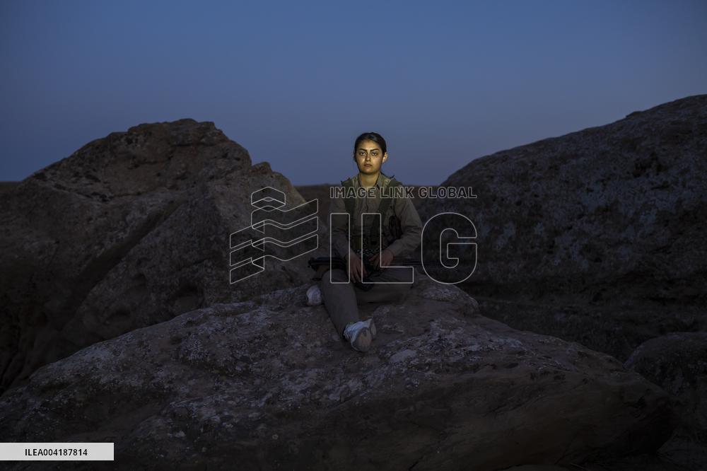 Female Peshmerga Fighters In The Mountains - Iraq