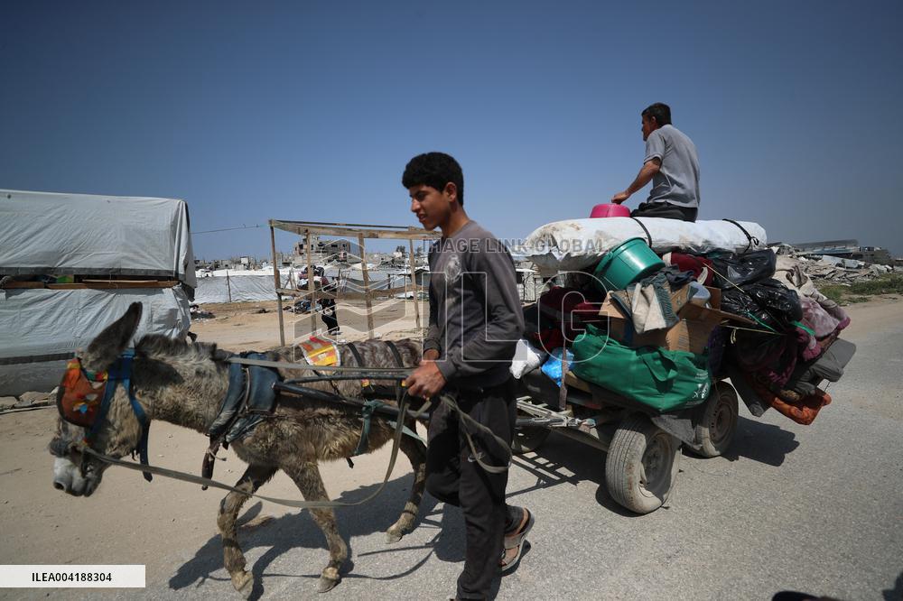 Deadly Bombardments And Mass Exodus - Gaza