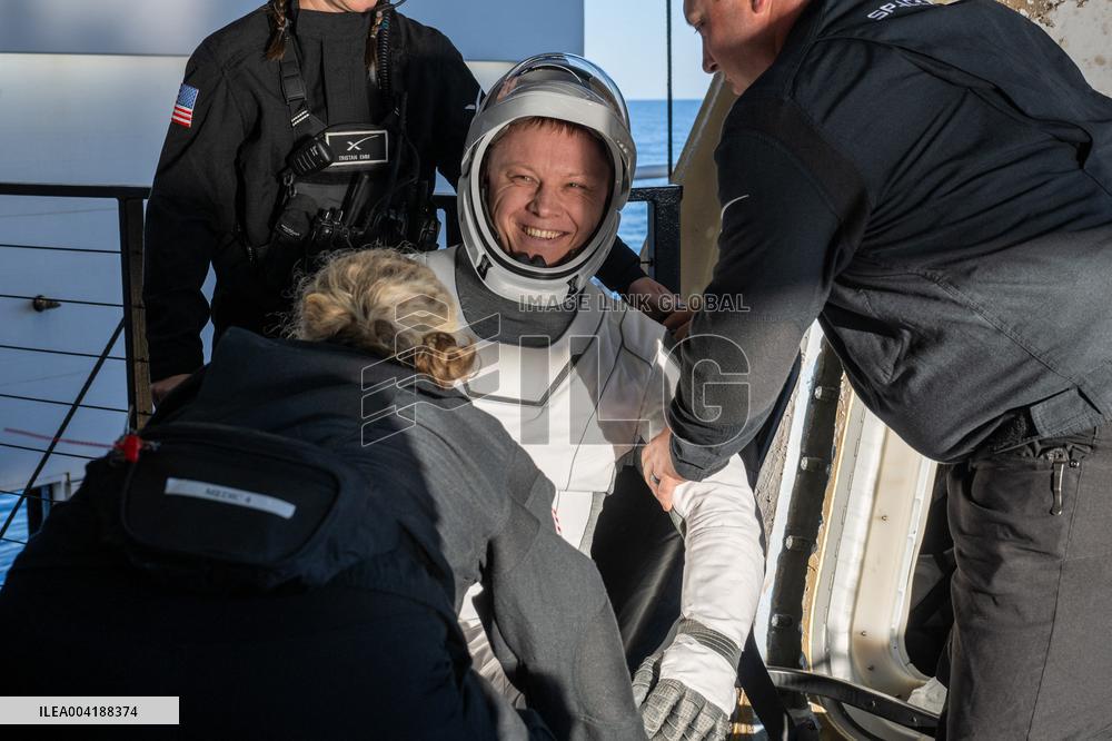 NASAs and SpaceXs Crew-9 Splashdown - USA