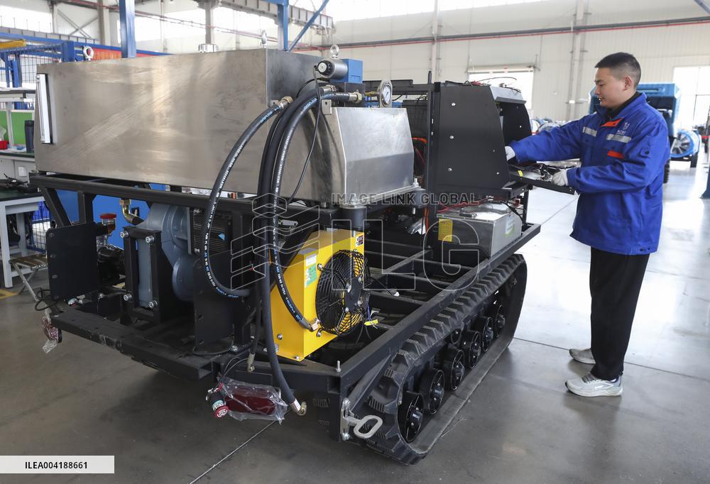 Orchard Multifunctional Robot Export