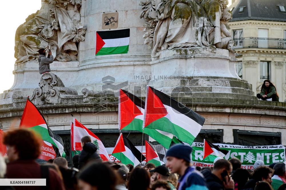 Rally in Support of The People of Gaza - Paris