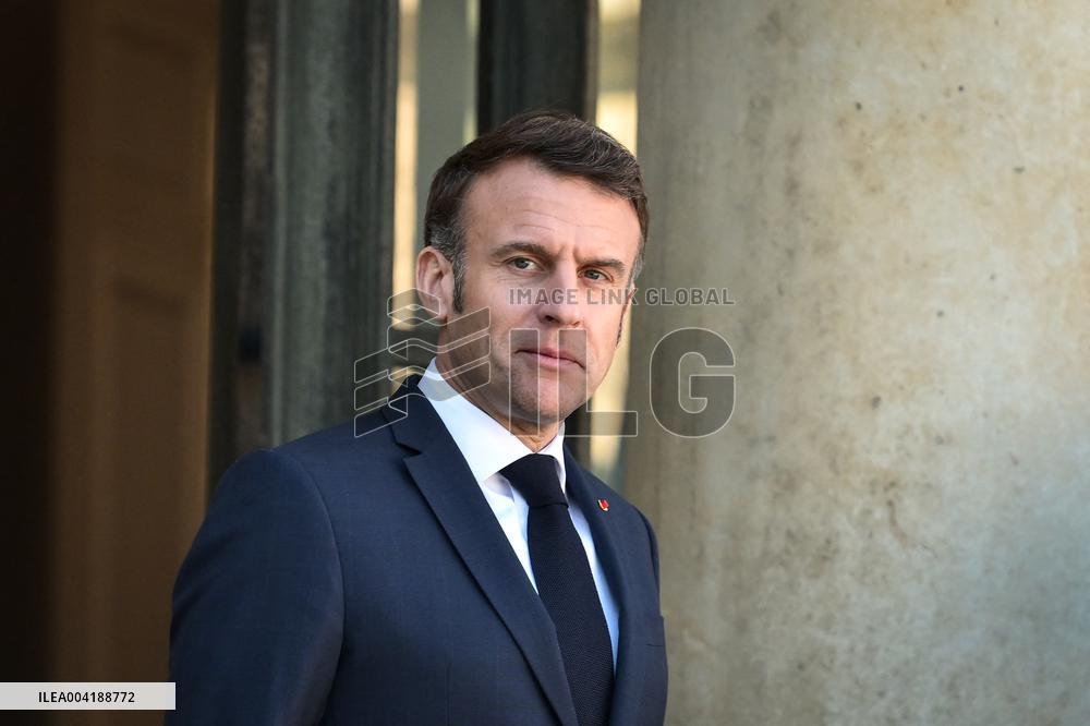 Emmanuel Macron welcomes King Abdullah II of Jordan at the Elysee FA