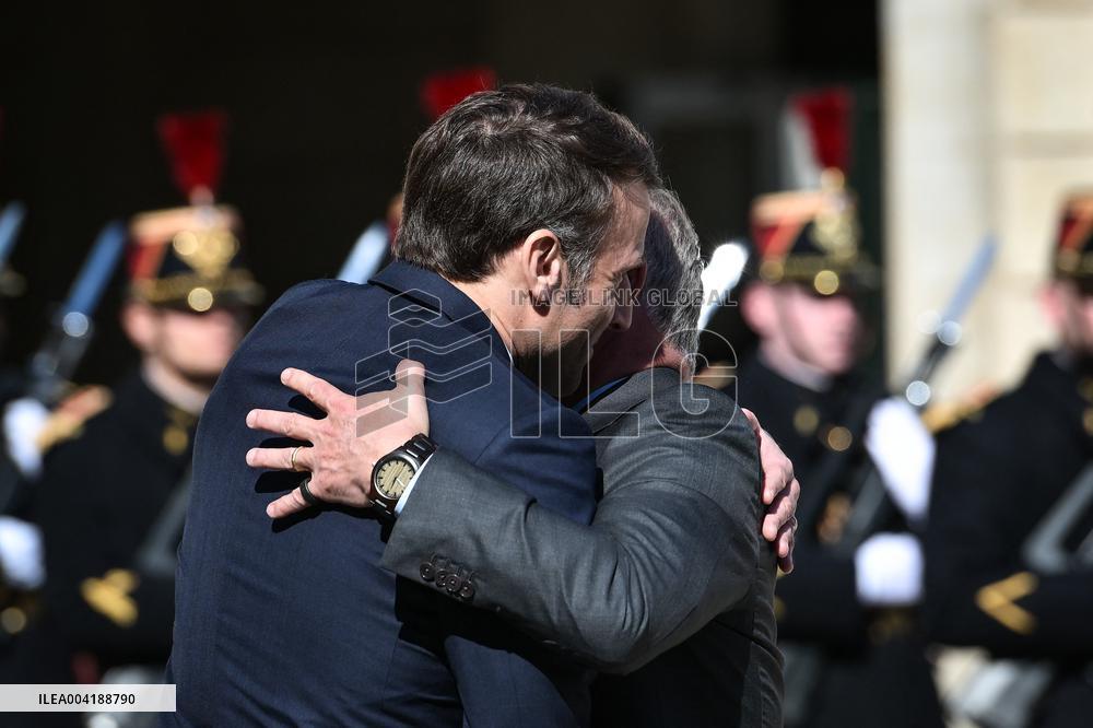 Emmanuel Macron welcomes King Abdullah II of Jordan at the Elysee FA