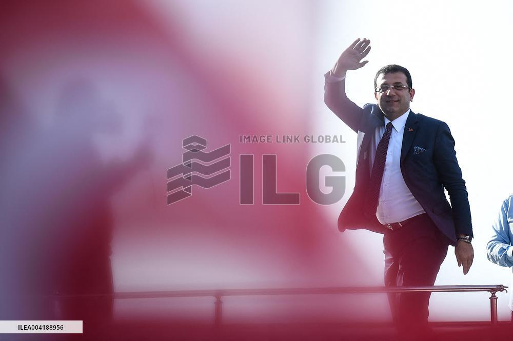 Istanbul Mayor arrested, Erdogan's main rival, days before presidential nomination