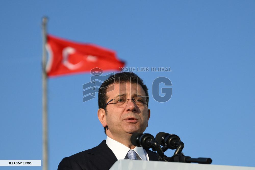 Istanbul Mayor arrested, Erdogan's main rival, days before presidential nomination