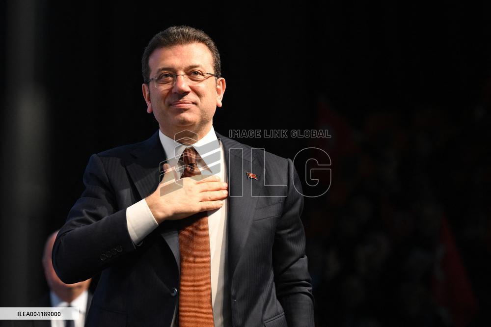 Istanbul Mayor arrested, Erdogan's main rival, days before presidential nomination