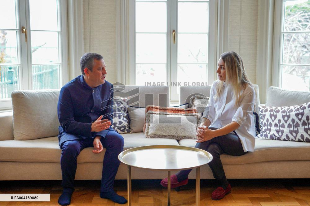 CHP Chairman Visits Ekrem Imamoglu Wife In Her Home - Istanbul
