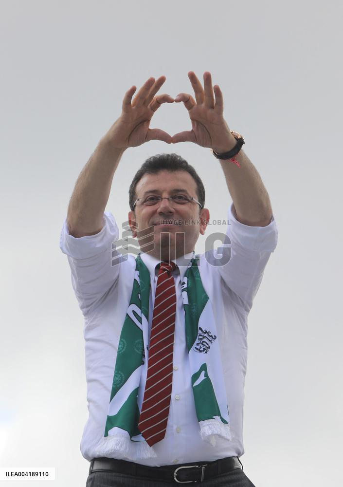 Istanbul Mayor arrested, Erdogan main rival, days before presidential nomination