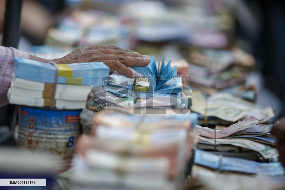 Fresh Banknotes for Eid - Dhaka