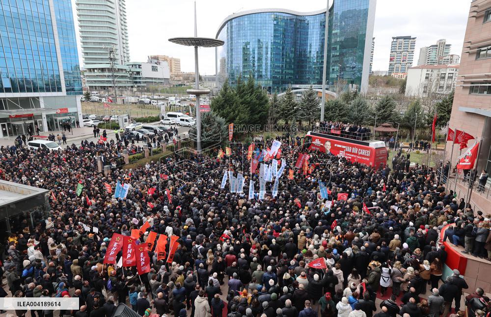 Supporters gathering in front of CHP headquarters - Ankara