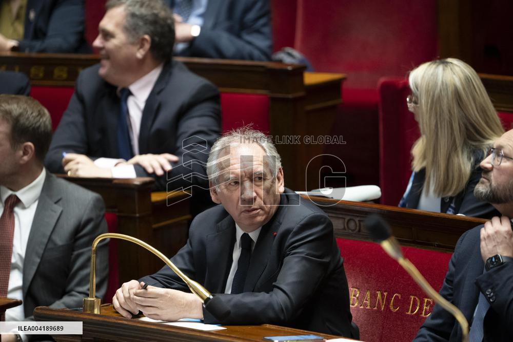 Questions To The Government - Paris