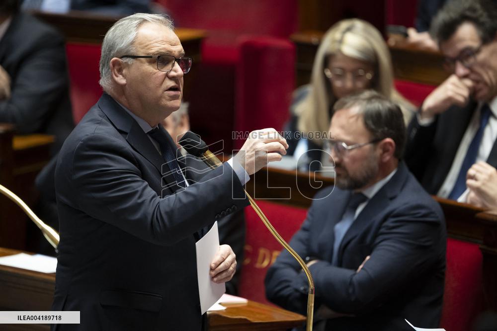 Questions To The Government - Paris