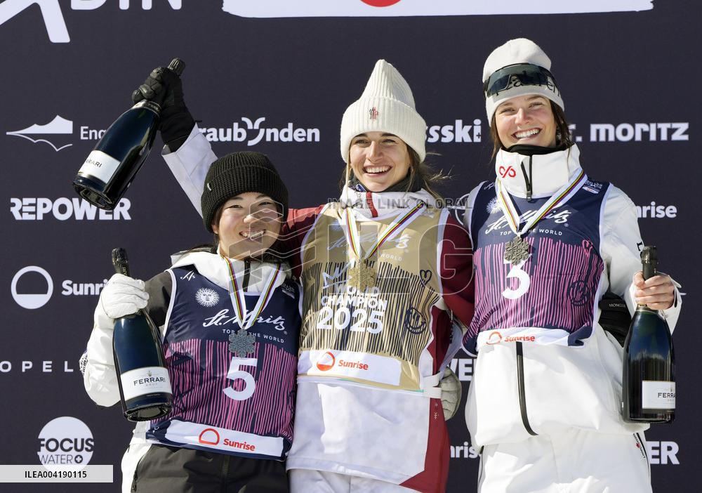 Freestyle skiing: World championships