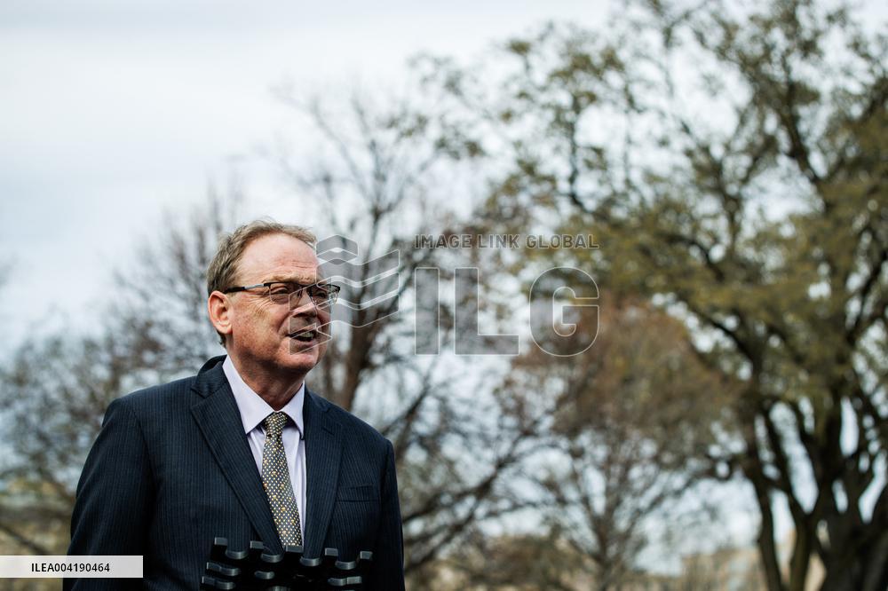 DC: NEC Director Kevin Hassett Speaks to Reporters at White House