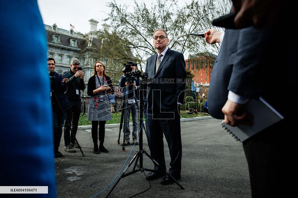 DC: NEC Director Kevin Hassett Speaks to Reporters at White House