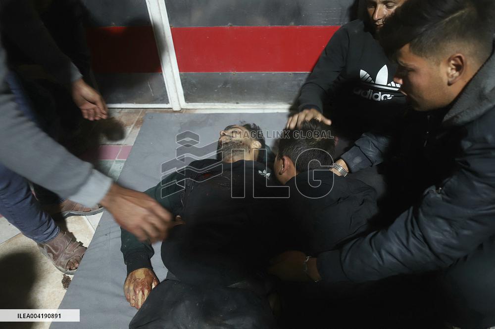 Relatives Mourn Palestinians Killed in Israeli Strikes - Gaza