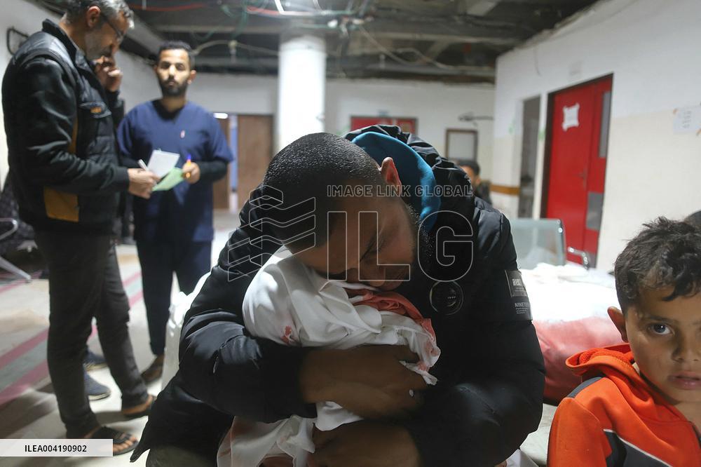 Relatives Mourn Palestinians Killed in Israeli Strikes - Gaza