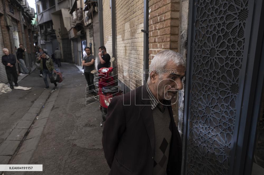 Daily Life In Tehran's Grand Bazaar
