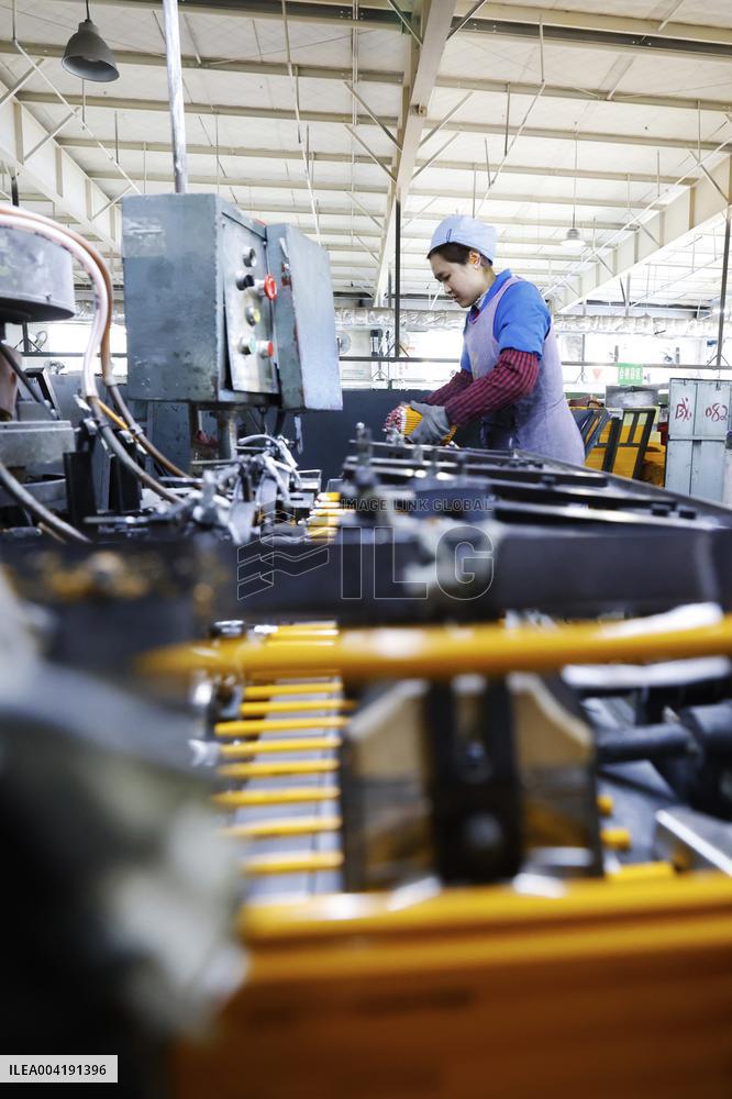 Poplar Pencil Production in Suqian
